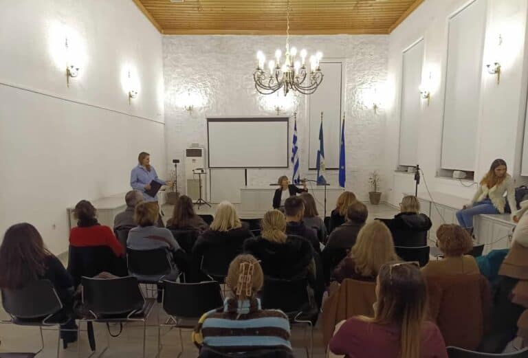 Παρουσίαση βιβλίου της Αλεξάνδρας Κ* στο Μπούρτζι με τη συμβολή του βιβλιοπωλείου «Στην Πένα»(εικόνες)