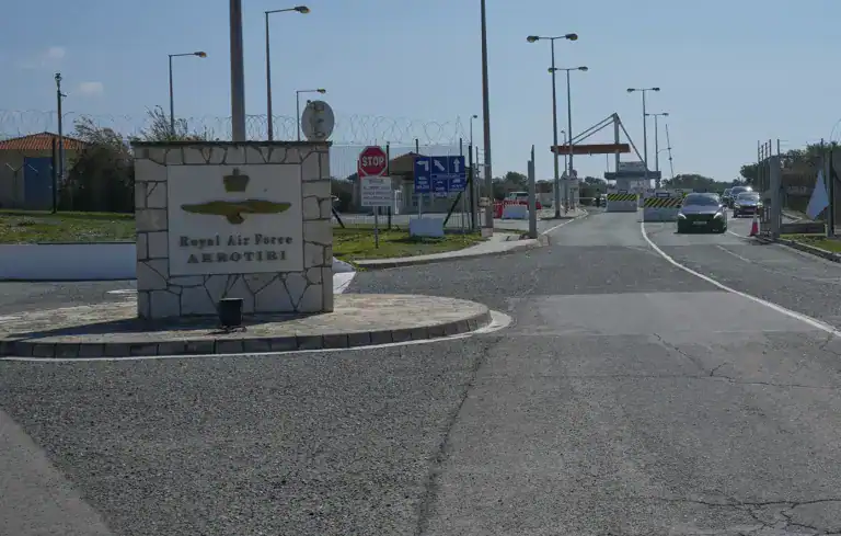 Συναγερμός στο Ακρωτήρι Κύπρου – Ήχησαν σειρήνες λόγω φόβου για νέα επίθεση