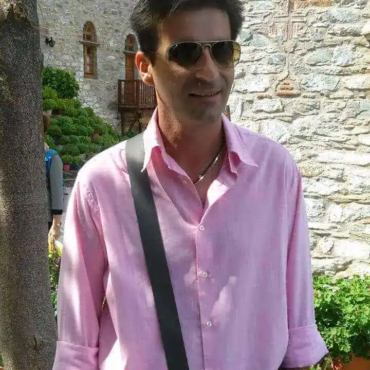 Νικόλαος Γιαμαρέλος: ΤΡΙΚΥΜΙΑ ΕΝ ΚΡΑΝΙΩ