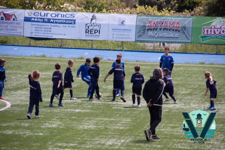 Σέντρα για το 4ο Τουρνουά Ποδοσφαίρου Βορείων Σποράδων στη Σκιάθο(εικόνες)