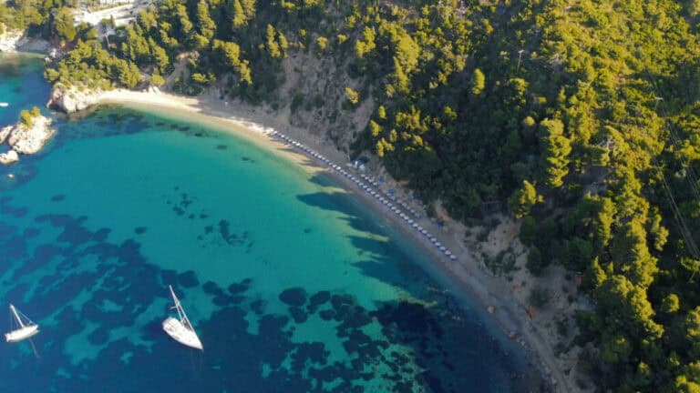 Σκόπελος: Ανάμεσα στους 13 μη συμβατικούς προορισμούς στον κόσμο