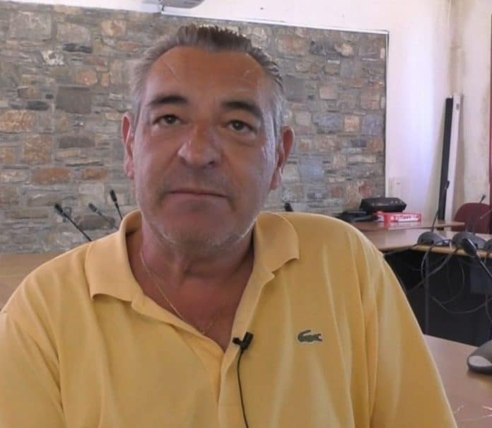 Π. Βαφίνης κατά Δημοτικής Αρχής Αλοννήσου για τις άδειες κοινόχρηστων χώρων