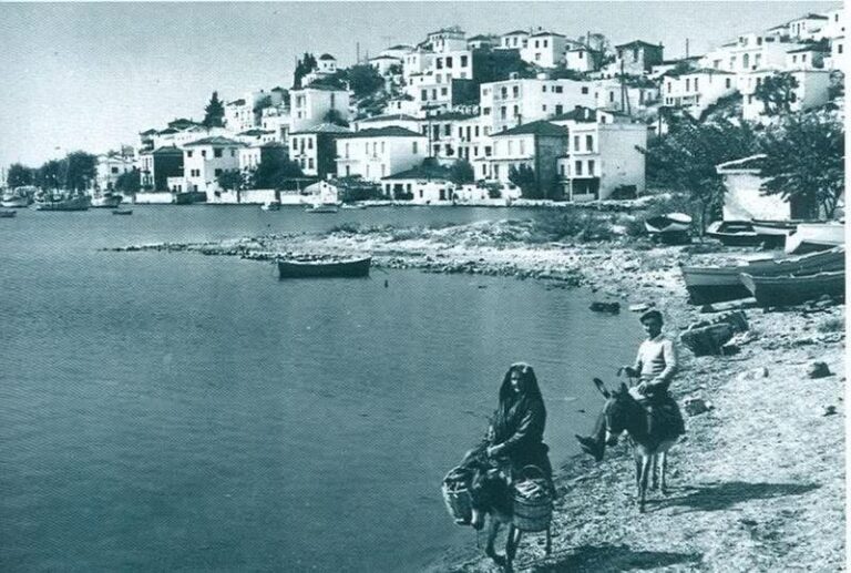ΣΤΑ ΛΙΜΑΝΑΚΙΑ ΤΗΣ KAΡΔΙΑΣ ΜΑΣ…