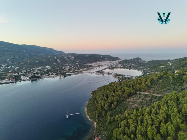 Υψηλές πτήσεις για τον ελληνικό τουρισμό στο 8μηνο – Τι δείχνουν τα στοιχεία για τη Σκιάθο