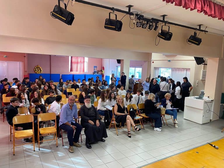 Μαθητική Ημερίδα  για τον Παπαδιαμαντή κ τον Μωραϊτίδη: Η φωνή των μαθητών στο βήμα!!