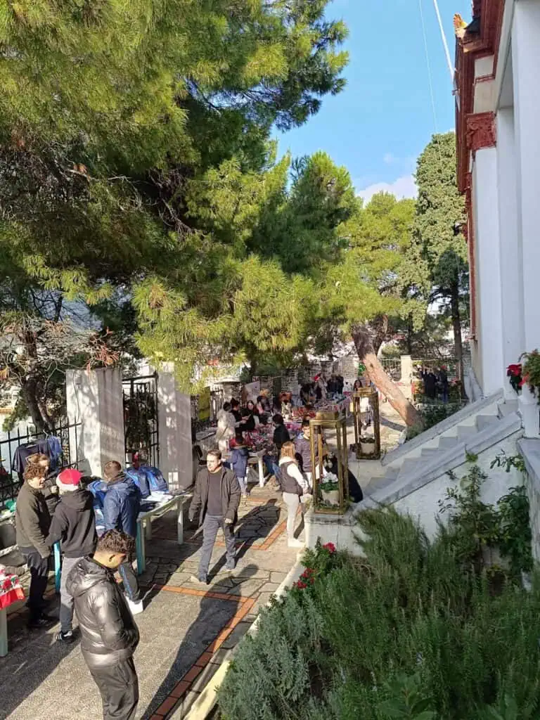 Μπούρτζι – Χριστουγεννιάτικο Bazaar 2025 από συλλόγους και σχολεία