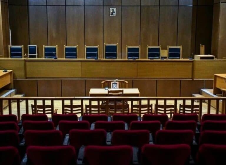 Δικάζεται ο αξιωματικός της Πυροσβεστικής που συνελήφθη σε νησί των Σποράδων για παιδική πορνογραφία