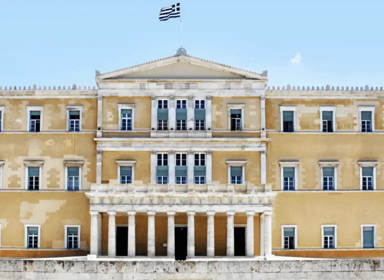 Εγκρίθηκε ο Προϋπολογισμός 2026 με 159 ψήφους – Σφοδρή πολιτική σύγκρουση στη Βουλή