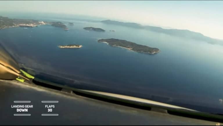 Σκιάθος: Η πιο εντυπωσιακή προσγείωση στον κόσμο καθηλώνει το διαδίκτυο(βίντεο)