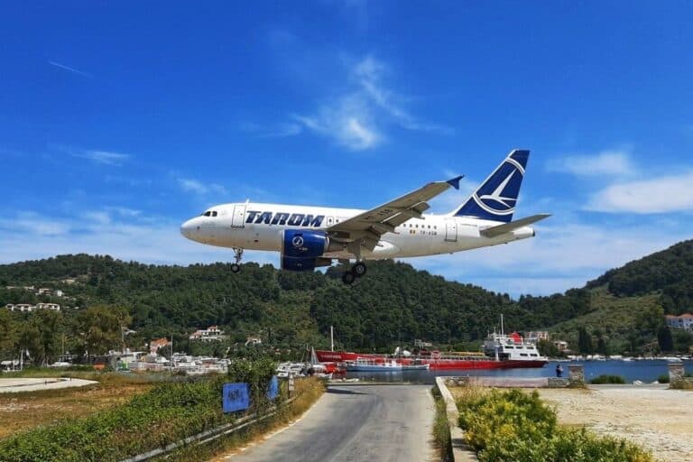 Αβεβαιότητα γύρω από τις πτήσεις της TAROM προς Σκιάθο για το 2026