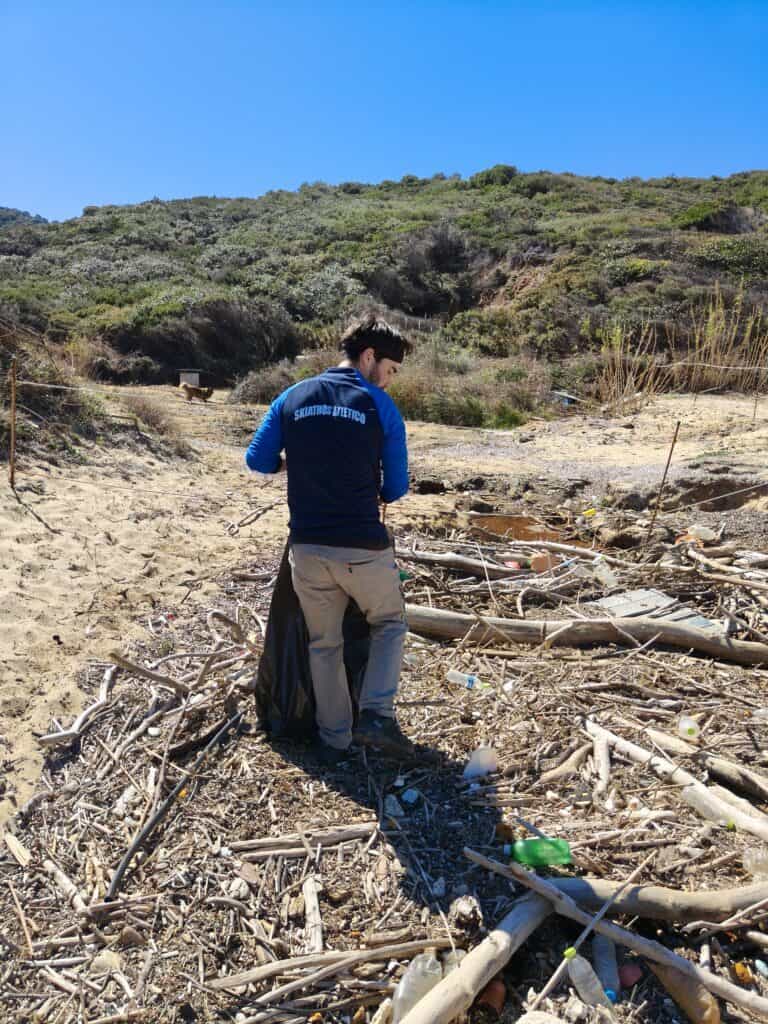 Atletico Skiathos Club – Καθαρισμός παραλίας Άγγιστρος