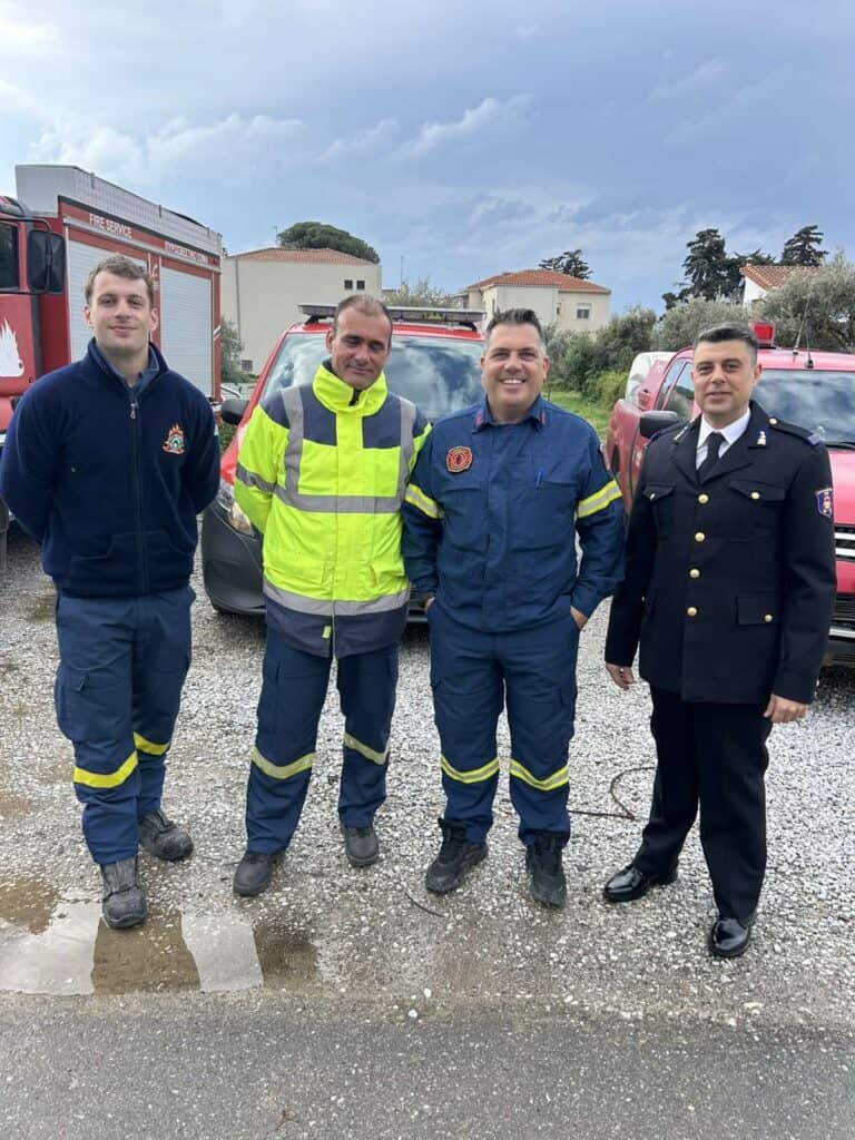 Ευχές από το Πυροσβεστικό Κλιμάκιο Σκιάθου για την 25η Μαρτίου