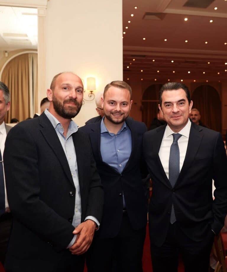 Δυναμική παρουσία της ΔΗΜΤΟ Σκιάθου στη διευρυμένη Νομαρχιακή Συνέλευση της ΝΔ στον Βόλο(εικόνες)