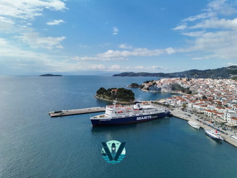 Καλημέρα και καλό μήνα από τη Σκιάθο!