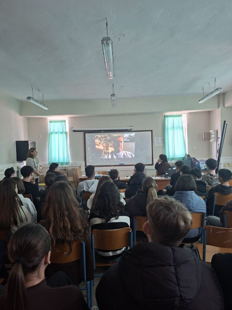 Διαδικτυακή ομιλία του Νίκου Πλακιά στο Γυμνάσιο Λ.Τ. Αλοννήσου