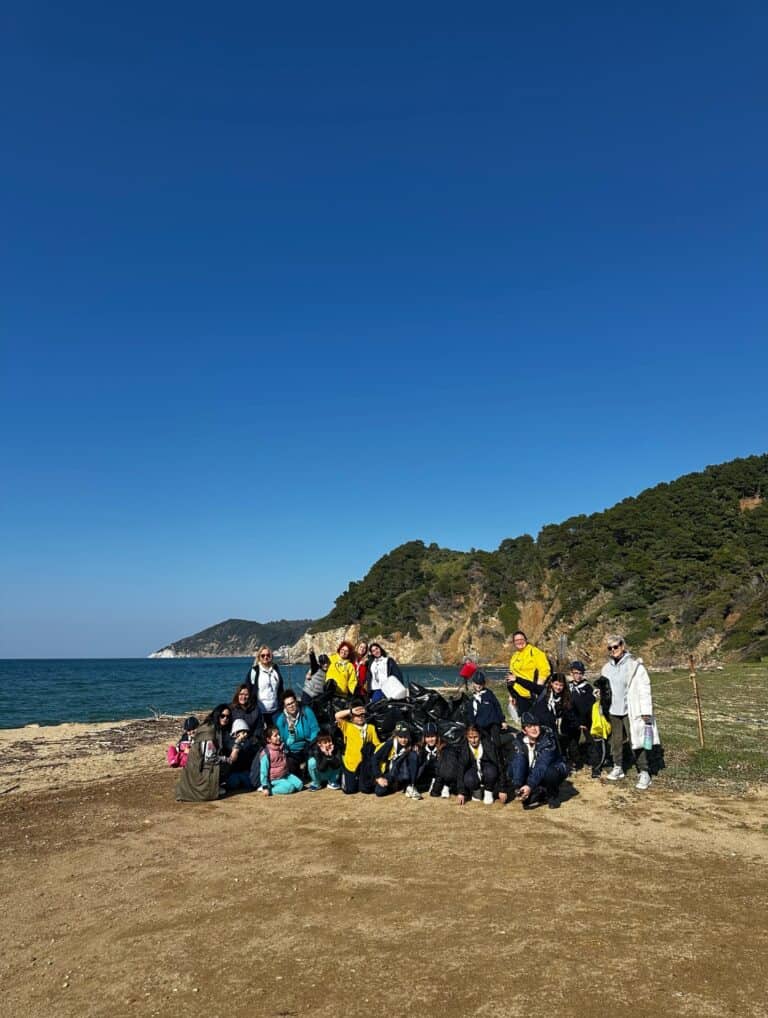 Όλοι μαζί Σκιάθος, καθαρή!(εικόνες)