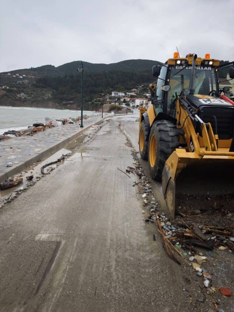 Μεγάλες ζημιές στο αγροτικό δίκτυο της Σκοπέλου από τον Erminio (φωτογραφίες)