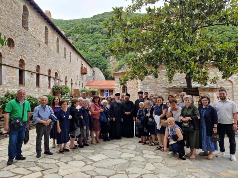 Προσκυνηματική επίσκεψη προσκυνητών από την Ιερά Μητρόπολη Αιτωλίας και Ακαρνανίας στην Ι. Μ.Ευαγγελισμού της Θεοτόκου Σκιάθου