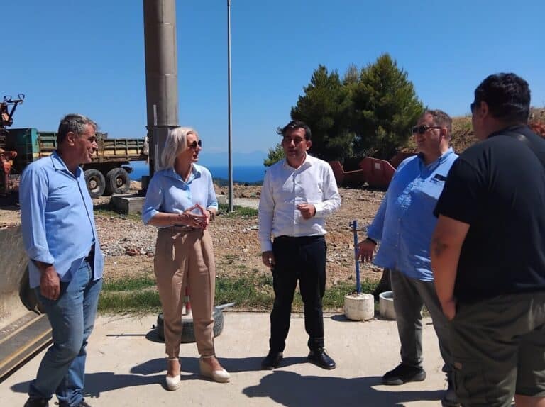 Στη Σκιάθο η Γενική Γραμματέας της ΑΔΘΣτΕ Ρένα Καραλαριώτου -Επίσκεψη εργασίας με επίκεντρο το περιβάλλον και τις υποδομές του νησιού 