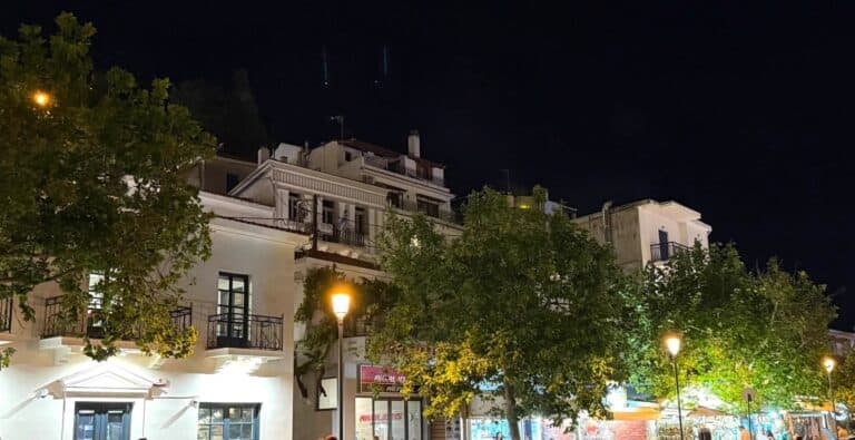 Δήμος Σκιάθου: Αντικαταστάθηκαν 50 φωτιστικά σε όλες τις γειτονιές