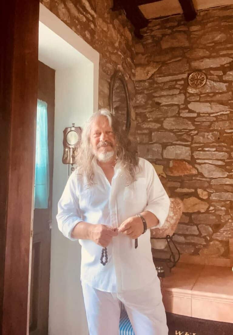 Αντώνης Μιτζέλος: ΛΕΕΙ Η ΑΓΑΠΗ..