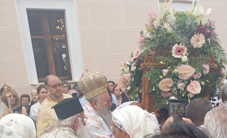 Με λαμπρότητα η Σκιάθος τιμά την Παναγία Εικονίστρια