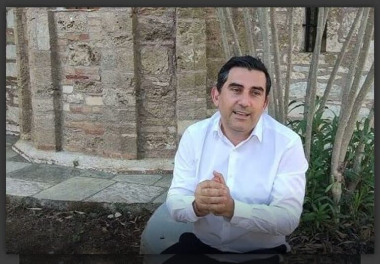 Με τόσα χρήματα που δίνει ο Δήμος Σκιάθος για την προβολή του θα έπρεπε το νησί να είναι … Capri